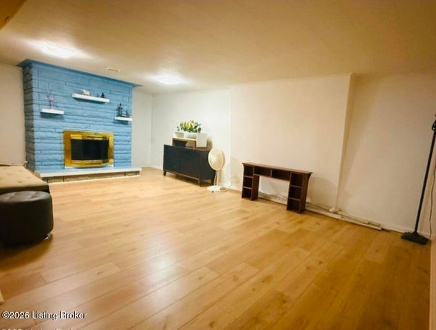 3608 Nellie Bly Dr, Louisville, KY 40213