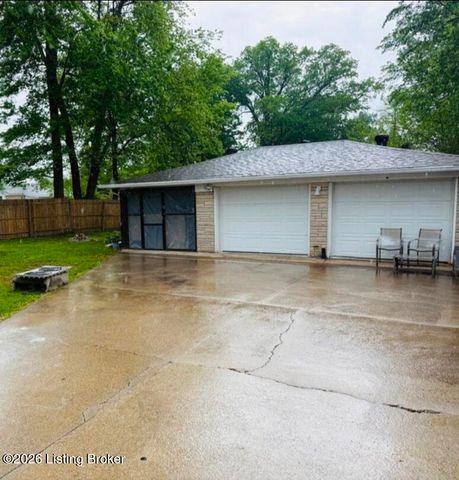 3608 Nellie Bly Dr, Louisville, KY 40213