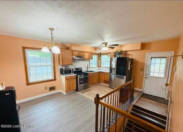 3608 Nellie Bly Dr, Louisville, KY 40213