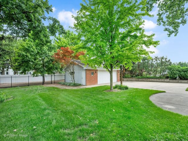 113 N Oak Street, Elmhurst, IL 60126