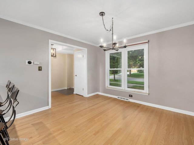 113 N Oak Street, Elmhurst, IL 60126