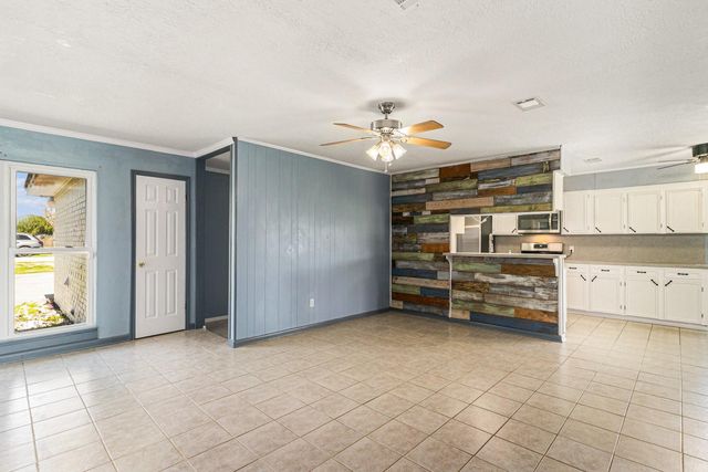 4514 36th Street, Dickinson, TX 77539