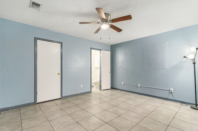 4514 36th Street, Dickinson, TX 77539