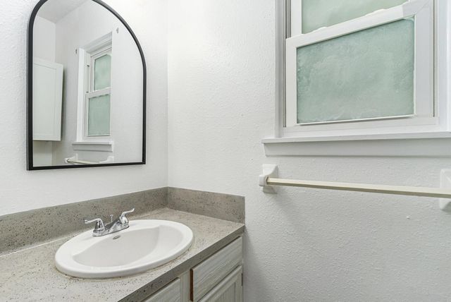 4514 36th Street, Dickinson, TX 77539