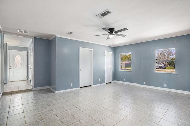 4514 36th Street, Dickinson, TX 77539