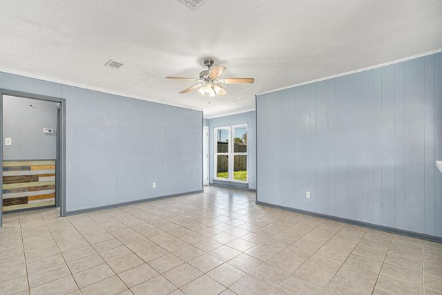 4514 36th Street, Dickinson, TX 77539