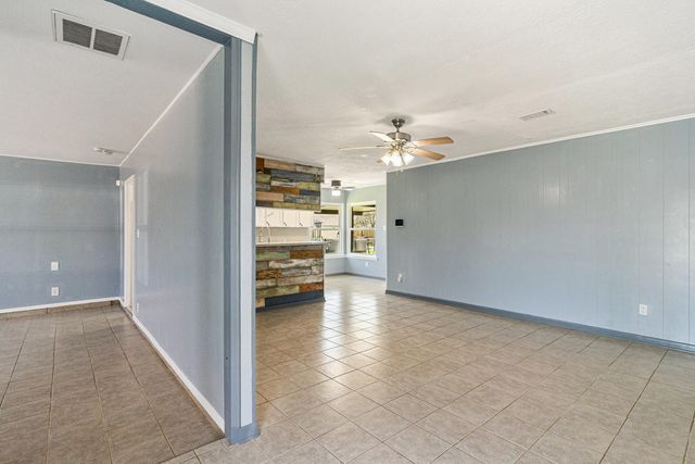 4514 36th Street, Dickinson, TX 77539