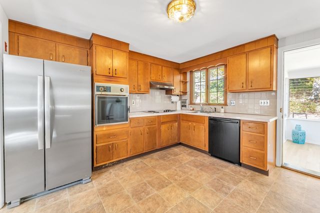 24 Washbrook Road, Sudbury, MA 01776