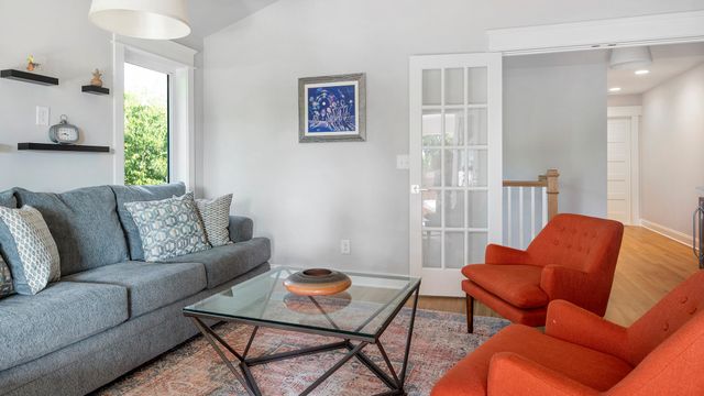 916B N 6th St, Nashville, TN 37207