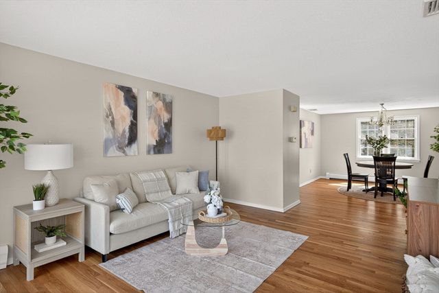 493 Prince Hinckley Rd, Barnstable, MA 02632