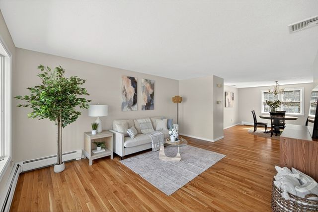 493 Prince Hinckley Rd, Barnstable, MA 02632