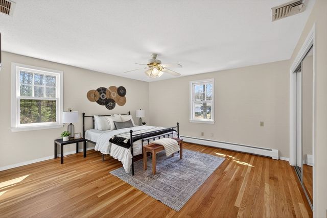 493 Prince Hinckley Rd, Barnstable, MA 02632