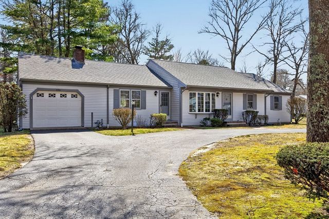 493 Prince Hinckley Rd, Barnstable, MA 02632