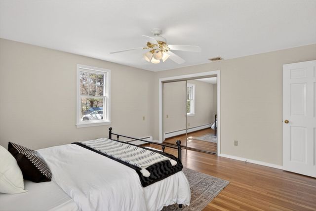 493 Prince Hinckley Rd, Barnstable, MA 02632