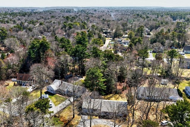 493 Prince Hinckley Rd, Barnstable, MA 02632