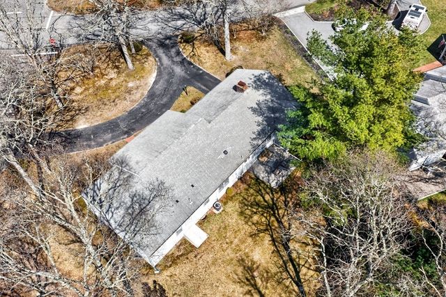 493 Prince Hinckley Rd, Barnstable, MA 02632