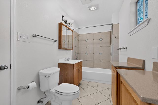 1401 Vista Del Rio Road SW, Albuquerque, NM 87105