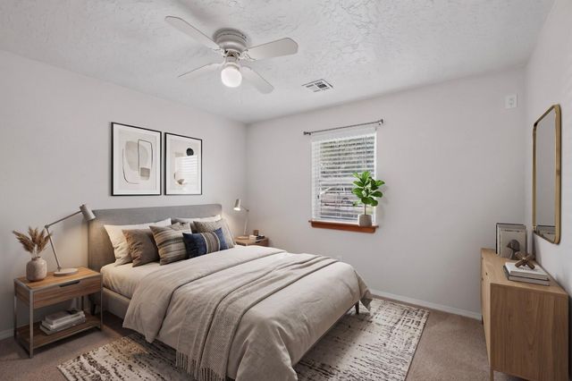 1401 Vista Del Rio Road SW, Albuquerque, NM 87105