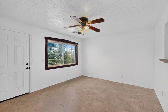 1401 Vista Del Rio Road SW, Albuquerque, NM 87105