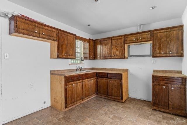 2443 E Harrison Street, Brownsville, TX 78520