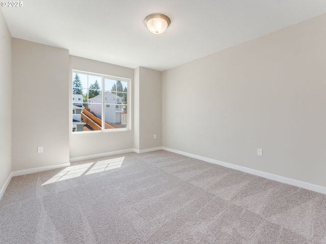 2181 Ne SINGER Ln, Estacada, OR 97023