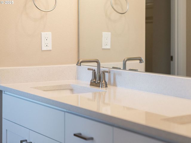 2181 Ne SINGER Ln, Estacada, OR 97023