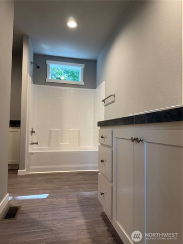 1118 Brentwood Drive, Bremerton, WA 98312