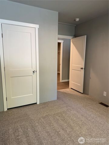 1118 Brentwood Drive, Bremerton, WA 98312