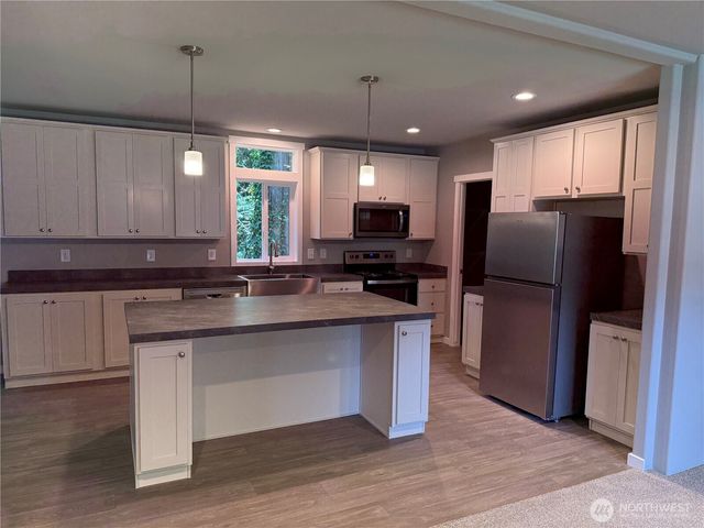 1118 Brentwood Drive, Bremerton, WA 98312