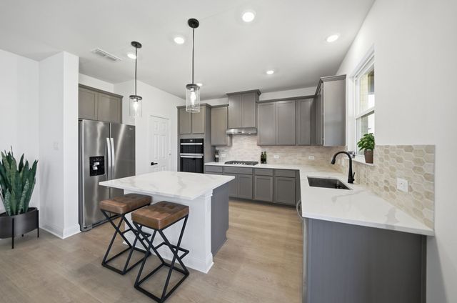 900 Summer Court, Justin, TX 76247