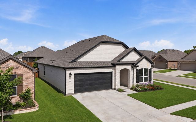 900 Summer Court, Justin, TX 76247