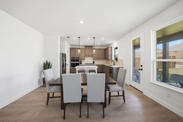 900 Summer Court, Justin, TX 76247