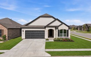 900 Summer Court, Justin, TX 76247