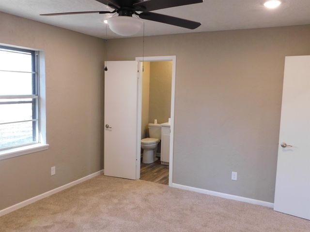 1516 FROST ST, Gilmer, TX 75644