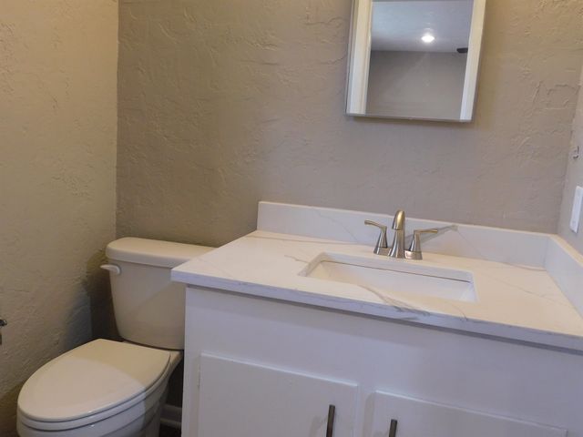 1516 FROST ST, Gilmer, TX 75644