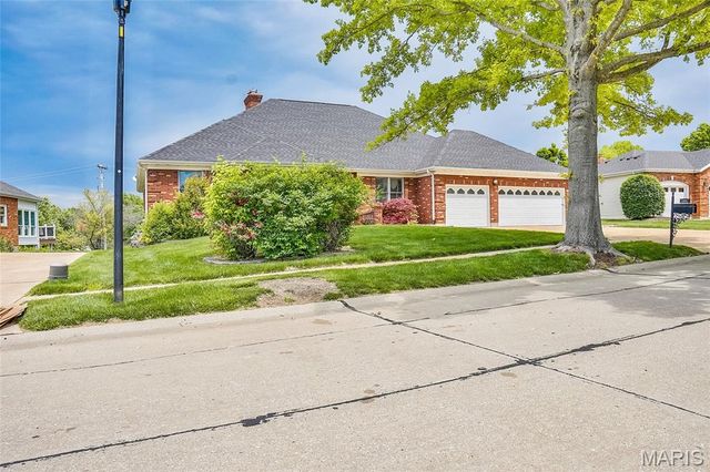 6810 Wynfield Terrace Drive, St Louis, MO 63129