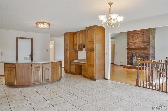 6810 Wynfield Terrace Drive, St Louis, MO 63129