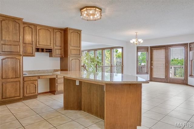 6810 Wynfield Terrace Drive, St Louis, MO 63129