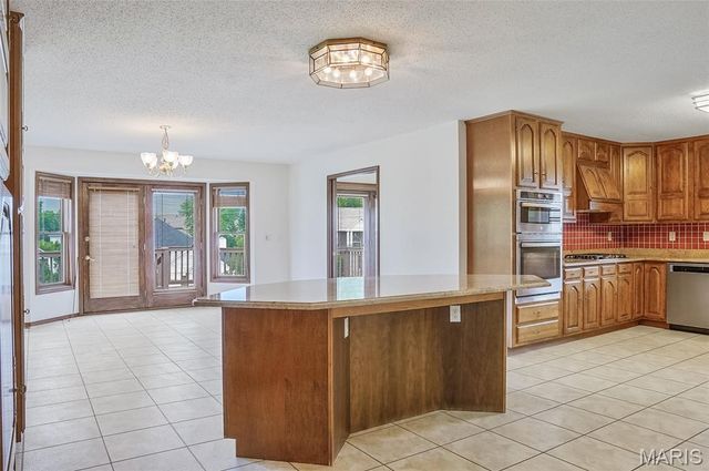 6810 Wynfield Terrace Drive, St Louis, MO 63129