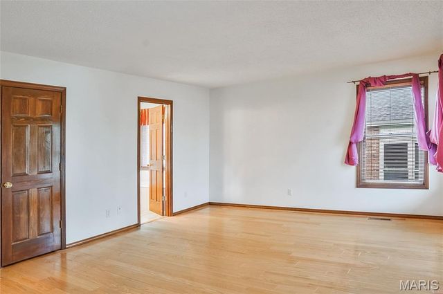 6810 Wynfield Terrace Drive, St Louis, MO 63129