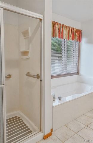 6810 Wynfield Terrace Drive, St Louis, MO 63129