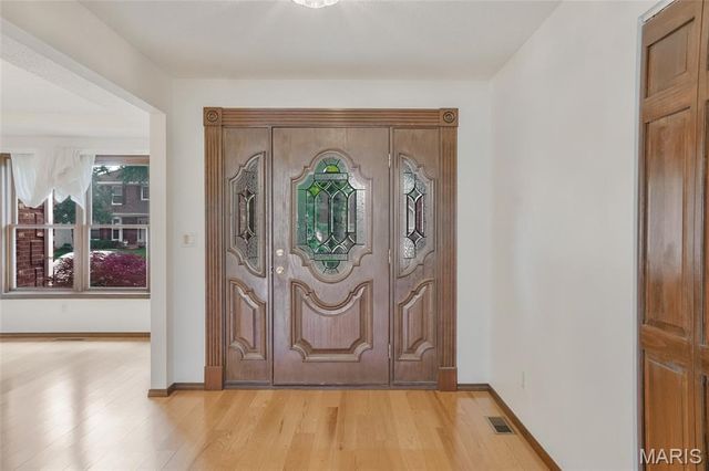 6810 Wynfield Terrace Drive, St Louis, MO 63129