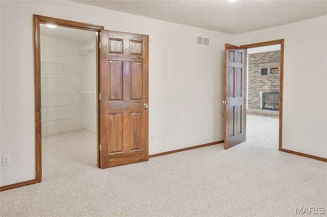 6810 Wynfield Terrace Drive, St Louis, MO 63129