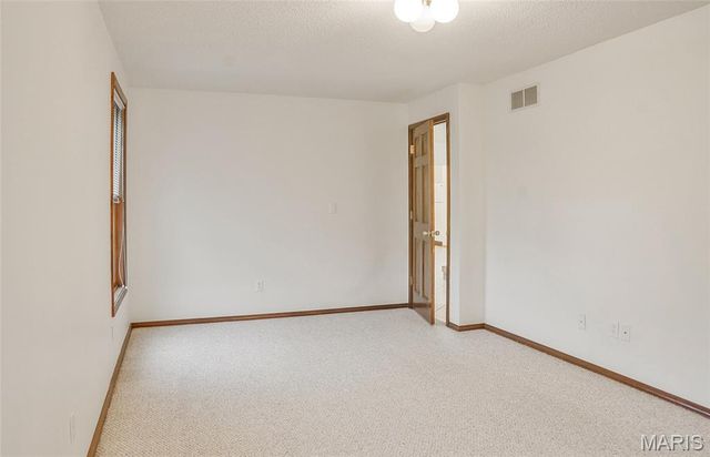 6810 Wynfield Terrace Drive, St Louis, MO 63129