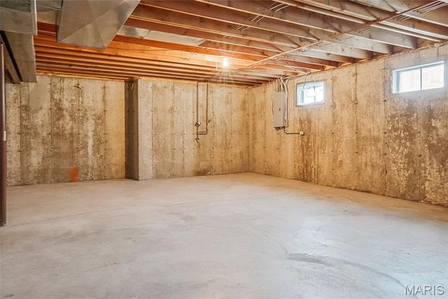 6810 Wynfield Terrace Drive, St Louis, MO 63129