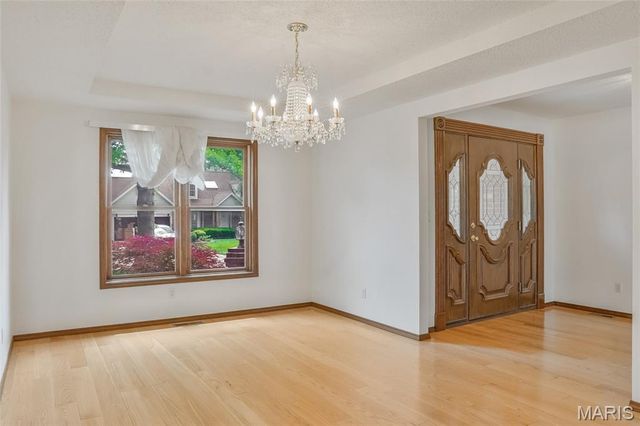 6810 Wynfield Terrace Drive, St Louis, MO 63129