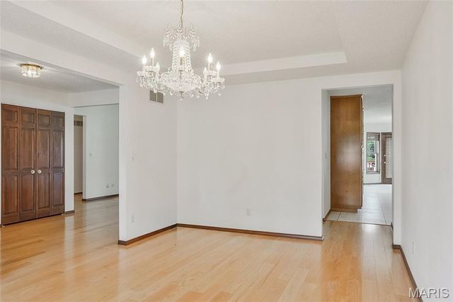 6810 Wynfield Terrace Drive, St Louis, MO 63129