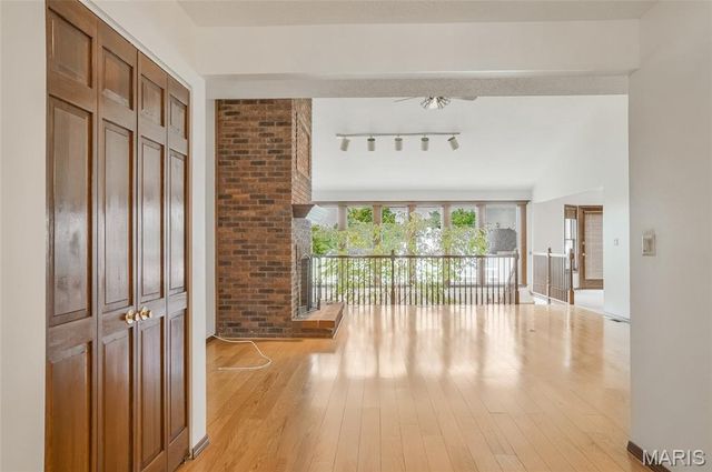 6810 Wynfield Terrace Drive, St Louis, MO 63129