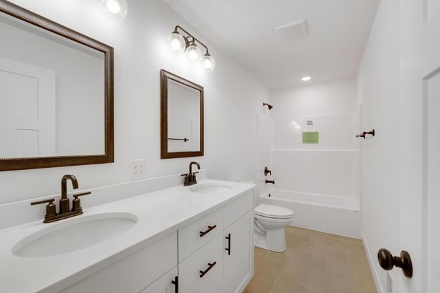 470 Sea Wing Boulevard, Prescott, WI 54021