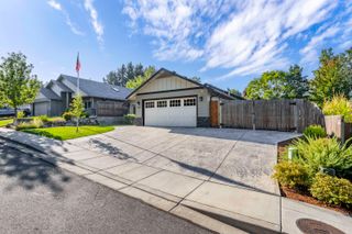 231 SE Sand Canyon Lane, Grants Pass, OR 97527